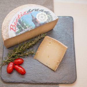QUESO CURADO DE OVEJA BERTIZARANA