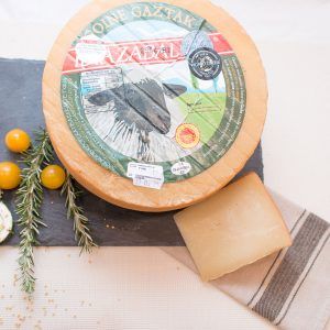 IDIAZABAL QUESO CURADO DE OVEJA CON UN TOQUE AHUMADO