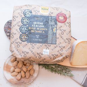 QUESO CURADO DE VACA "MAHON CURADO"